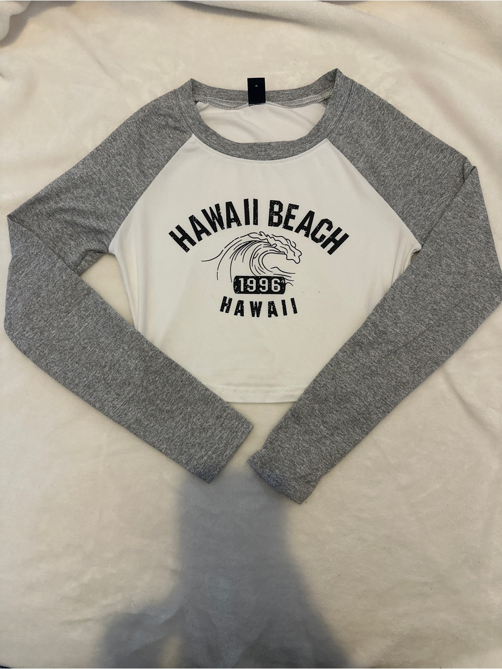 Hawaii Beach Long Sleeve Crop Top - White & Gray